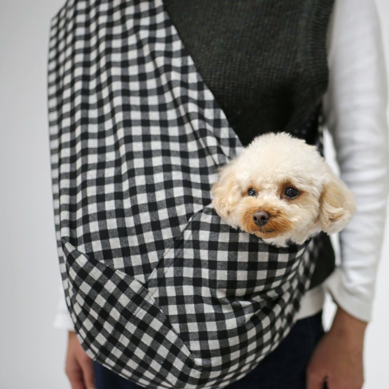 ドッグスリングの中で安定するまくら | 犬服通販ドッグピース